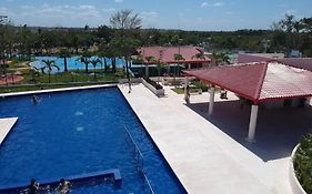 Breezy & Cancunian Villa