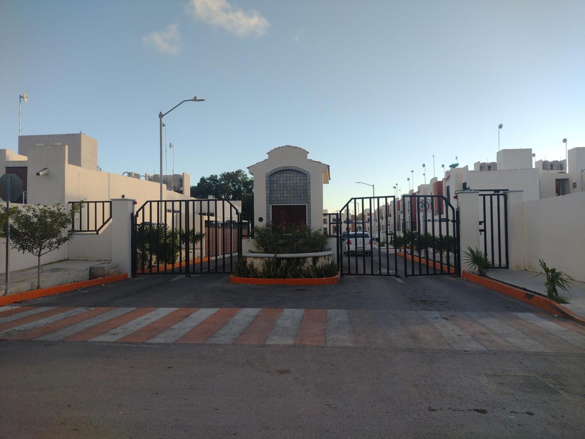 Breezy & Cancunian Villa Exterior foto